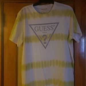 XL Guess t-shirt